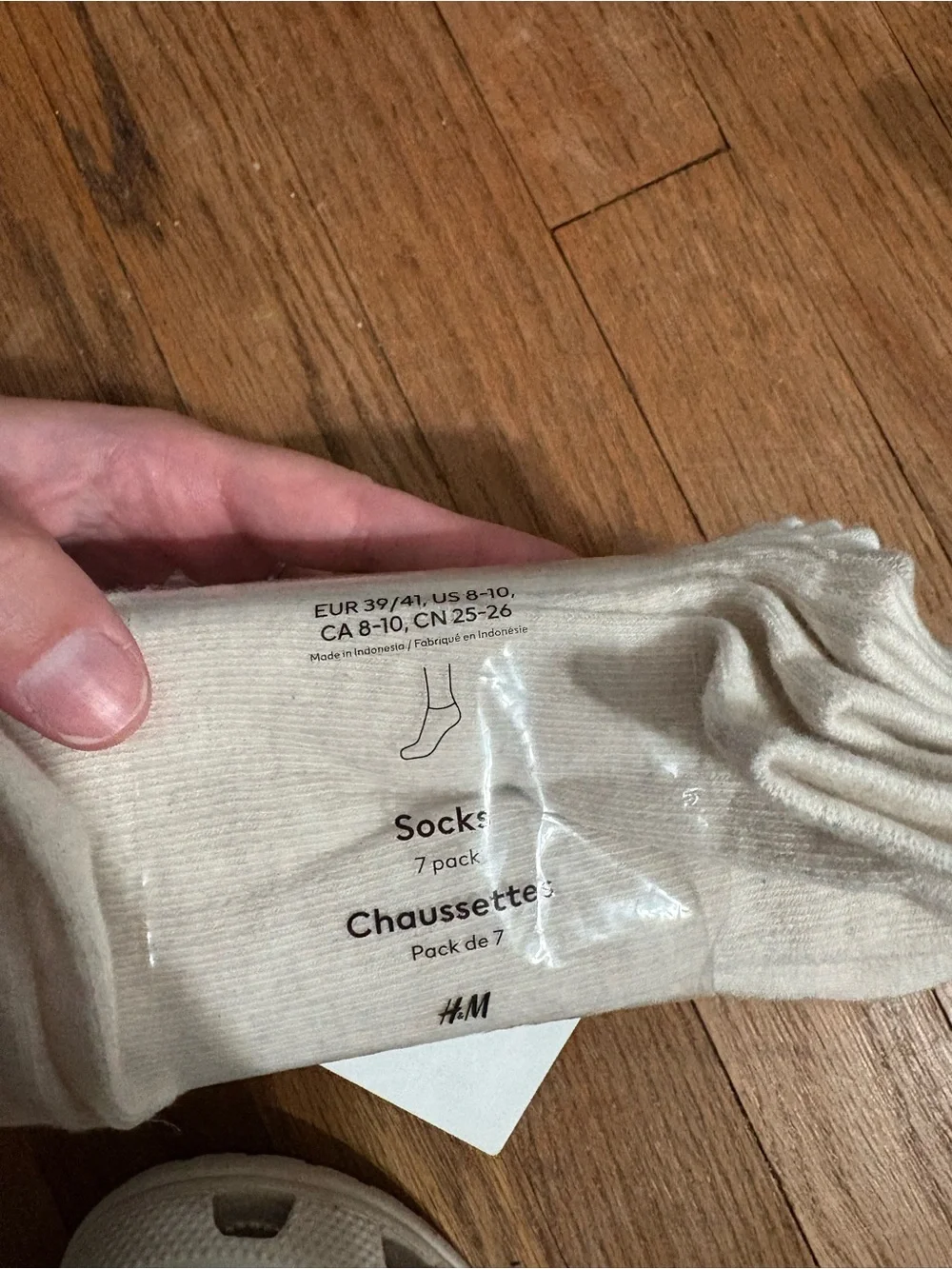 H&M pack low